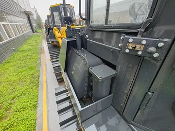 Trator hidráulico de esteira YD220
